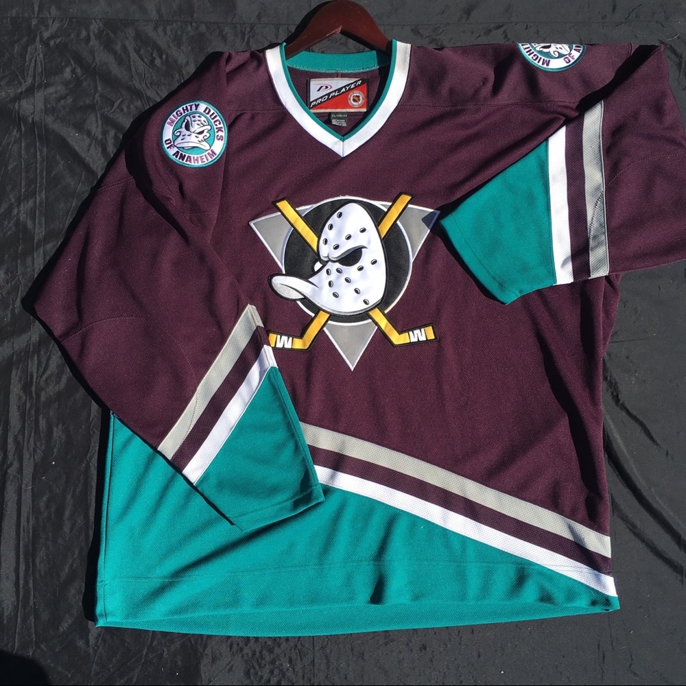 🔥Vintage Mighty Ducks Jersey